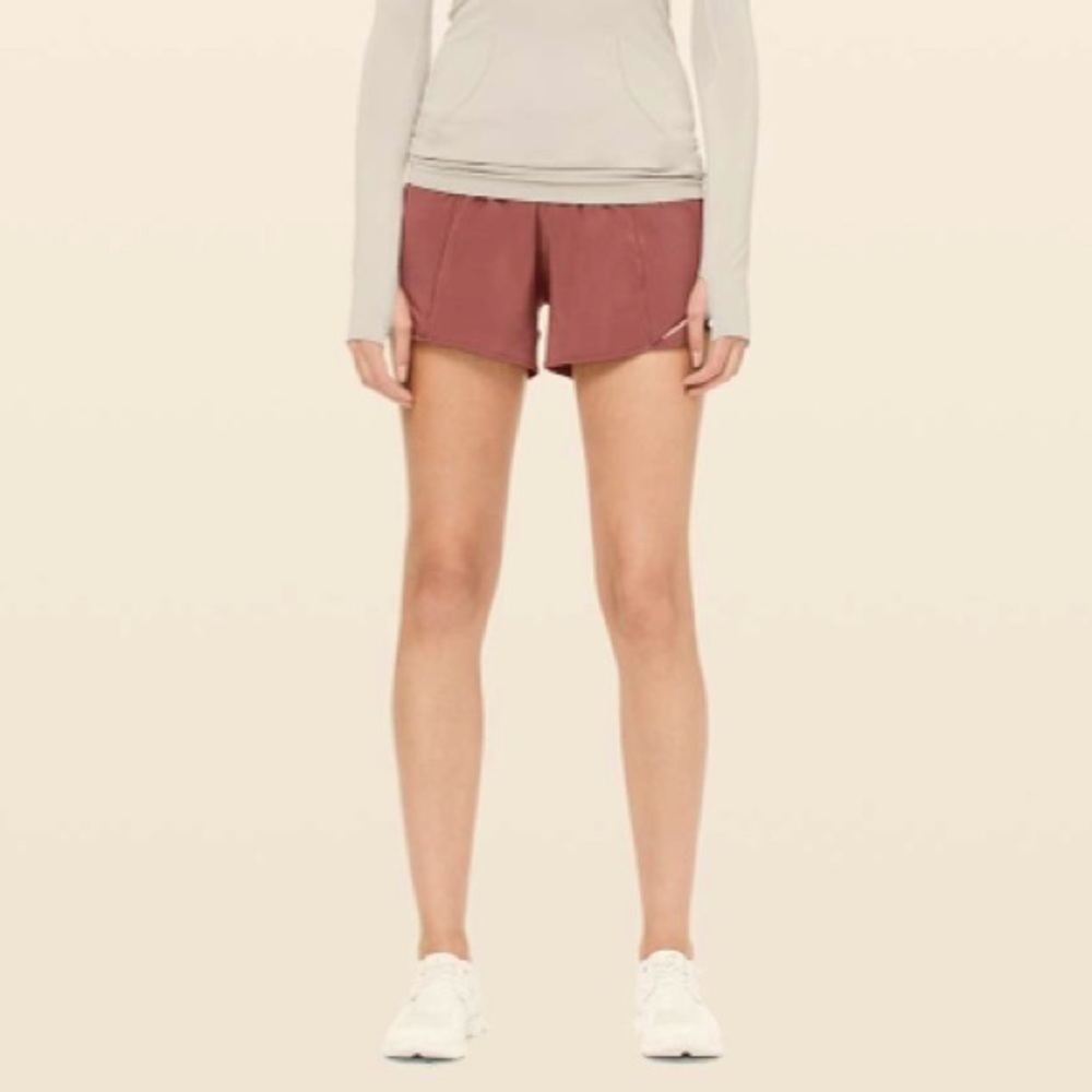 Lululemon Hotty Hot LR Short 4”